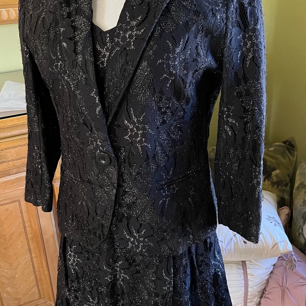 Ellen Tracy Two Piece Black Suit